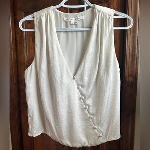 Veronica Beard Cream Sleeveless Faux Wrap Blouse Sz 4 MINT